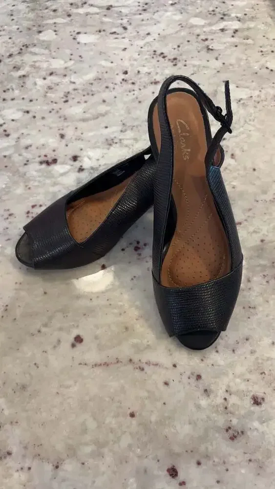 Clarks step out